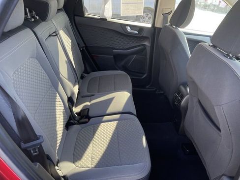 Used 2020 Ford Escape SE image 23
