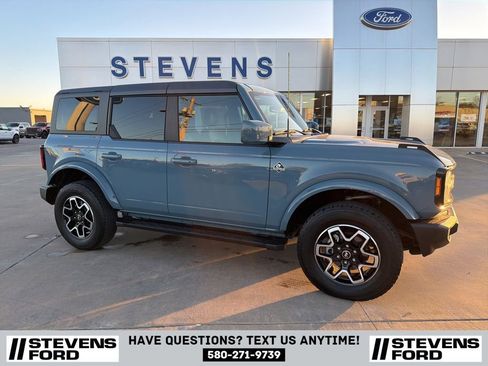 Used 2023 Ford Bronco Outer Banks image 1