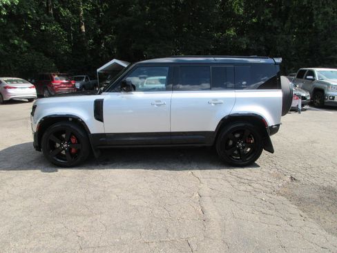 Used 2023 Land Rover Defender 110 X AWD/4WD image 2