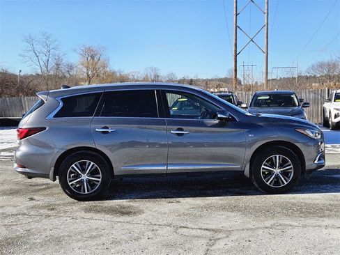 Used 2019 INFINITI QX60 Luxe w/ Essential Package image 6