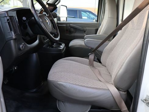 Used 2021 Chevrolet Express 3500 w/ Power Convenience Package RWD image 19