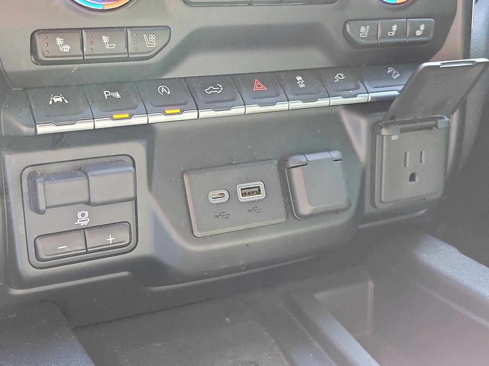 Used 2019 GMC Sierra 1500 SLT w/ SLT Premium Plus Package AWD/4WD image 22