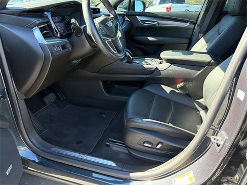 Certified 2023 Cadillac XT5 Luxury image 9