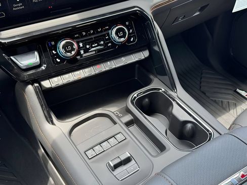 New 2026 GMC Sierra 2500 AT4 w/ AT4 Premium Plus Package AWD/4WD image 19