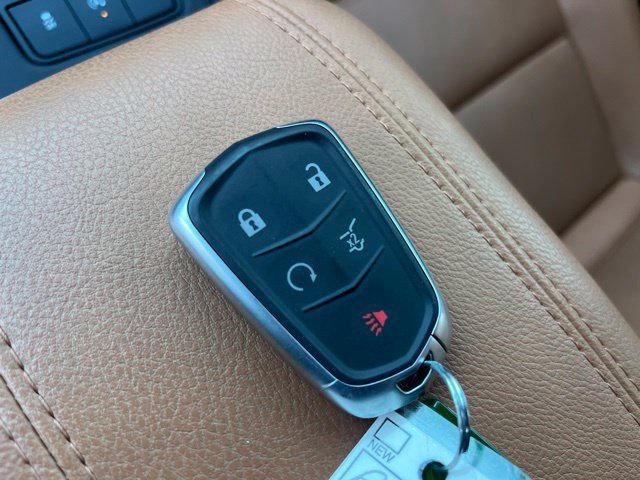 Used 2023 Cadillac XT4 Premium Luxury w/ Enhanced Visibility Package FWD image 37