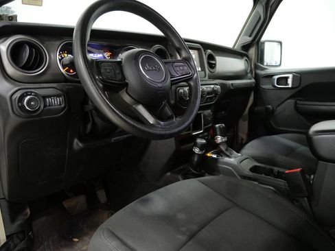 Used 2022 Jeep Wrangler Unlimited Sport AWD/4WD image 12