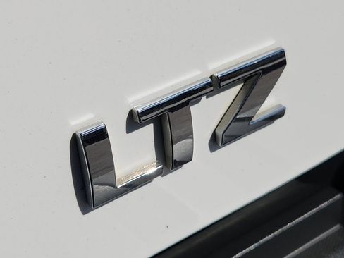 Used 2018 Chevrolet Silverado 1500 LTZ w/ Texas Edition image 12