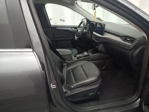 Used 2025 Ford Escape Platinum AWD/4WD image 7
