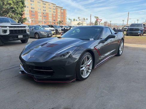 Used 2018 Chevrolet Corvette Stingray Coupe w/ 1LT image 1