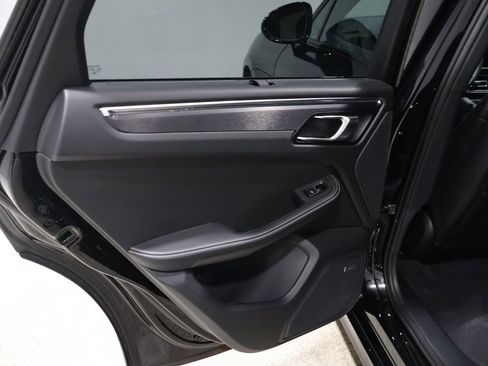 Used 2026 Porsche Macan GTS image 17