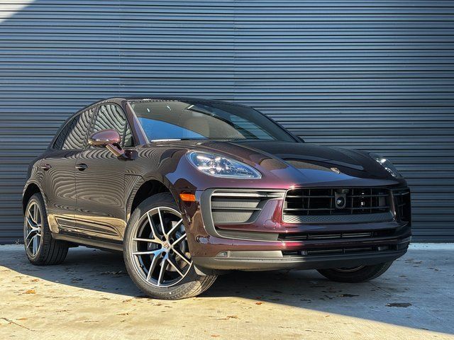 Certified 2026 Porsche Macan AWD/4WD image 9