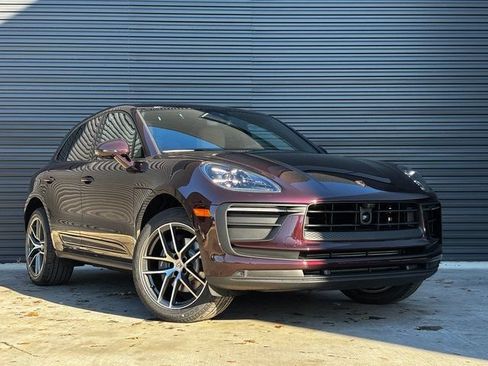 Certified 2026 Porsche Macan AWD/4WD image 9