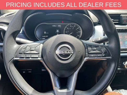 Used 2023 Nissan Versa SV FWD image 14