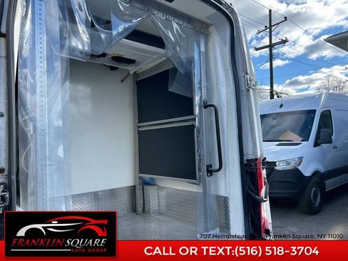 Used 2019 Ford Transit 350 148 High Roof Extended image 45