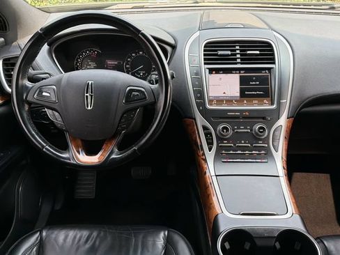 Used 2018 Lincoln MKX Select w/ Select Plus Package FWD image 10