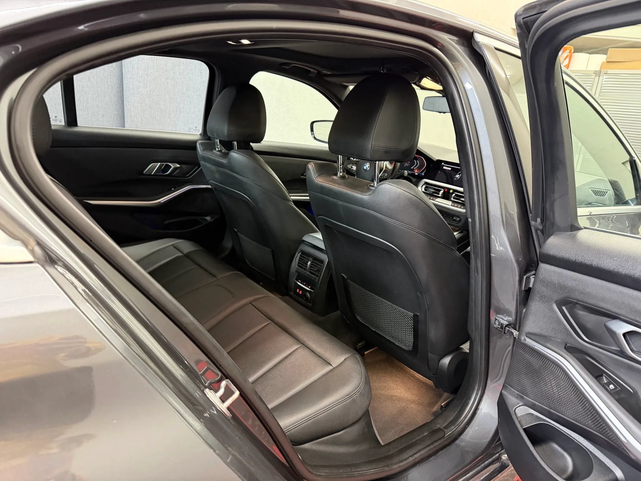 Used 2019 BMW 330i xDrive Sedan w/ Premium Package AWD/4WD image 12