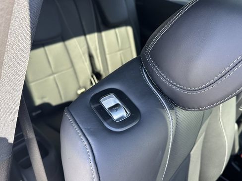 Certified 2023 Mercedes-Benz GLS 580 4MATIC image 19