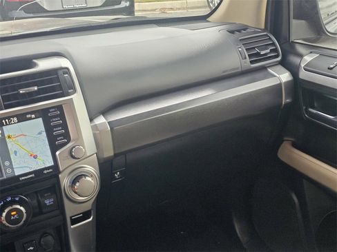 Used 2022 Toyota 4Runner SR5 Premium image 19