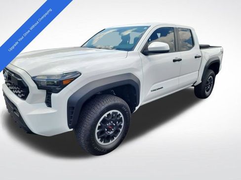 Used 2025 Toyota Tacoma TRD Off-Road AWD/4WD image 1