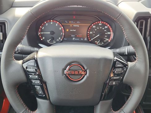 New 2025 Nissan Frontier PRO-4X w/ Black Accent Package image 15