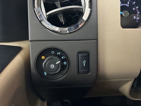 Used 2015 Ford F350 XLT w/ XLT Premium Package image 31