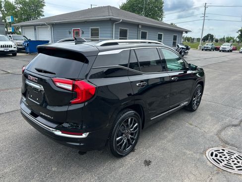 Used 2022 GMC Terrain Denali w/ Black Diamond Edition AWD/4WD image 7