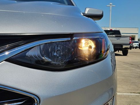 Used 2022 Chevrolet Malibu LT FWD image 10