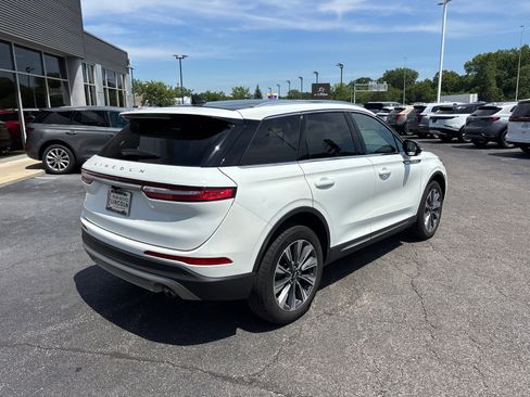 Used 2022 Lincoln Corsair Reserve w/ Elements Package FWD image 7