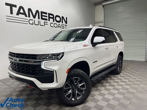 Used 2022 Chevrolet Tahoe Z71 w/ Luxury Package image 2