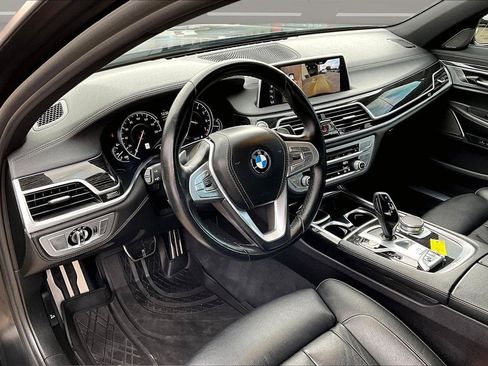 Used 2019 BMW 740i xDrive w/ M Sport Package AWD/4WD image 18