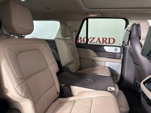 Certified 2023 Lincoln Navigator L Reserve AWD/4WD image 18