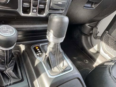 Used 2023 Jeep Wrangler Unlimited Sahara w/ Cold Weather Group AWD/4WD image 31
