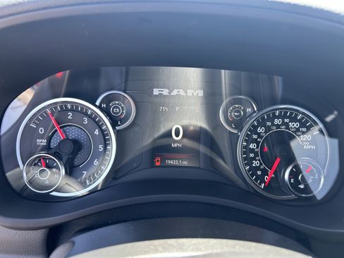 Used 2024 RAM 2500 Big Horn w/ Bed Utility Group AWD/4WD image 13