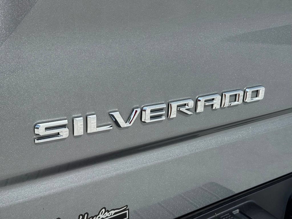 Used 2024 Chevrolet Silverado 1500 RST AWD/4WD image 12