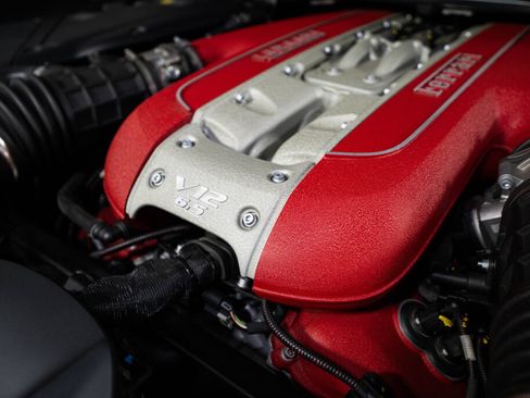Used 2022 Ferrari 812 GTS RWD image 24