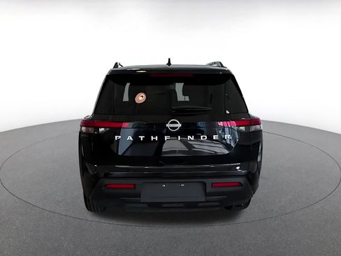 Used 2025 Nissan Pathfinder SV image 11