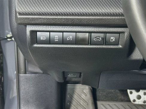 Used 2026 Toyota Camry SE FWD image 11