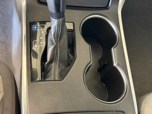 Used 2017 Toyota Camry XLE image 9