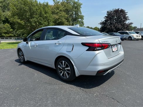 Used 2025 Nissan Versa SV w/ Trunk Package FWD image 5