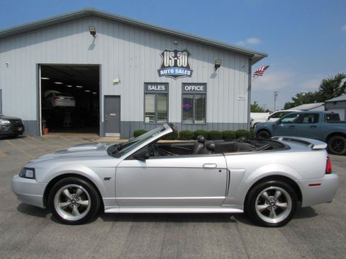 Used 2001 Ford Mustang GT RWD image 3