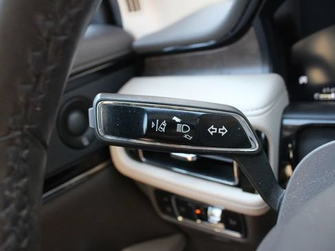 Used 2023 Lincoln Nautilus Reserve w/ Equipment Group 201A AWD/4WD image 13