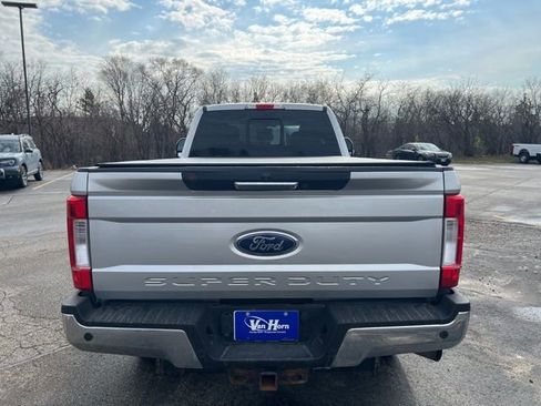 Used 2019 Ford F250 Lariat w/ Lariat Value Package AWD/4WD image 2