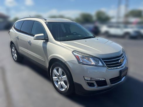 Used 2017 Chevrolet Traverse LT w/ Style and Technology Package AWD/4WD image 1