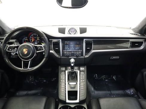 Used 2015 Porsche Macan Turbo AWD/4WD image 14