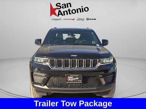New 2025 Jeep Grand Cherokee Laredo X w/ Luxury Tech Group I AWD/4WD image 3