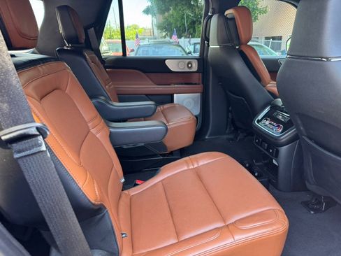 Used 2020 Lincoln Navigator Reserve w/ Luxury Package AWD/4WD image 28