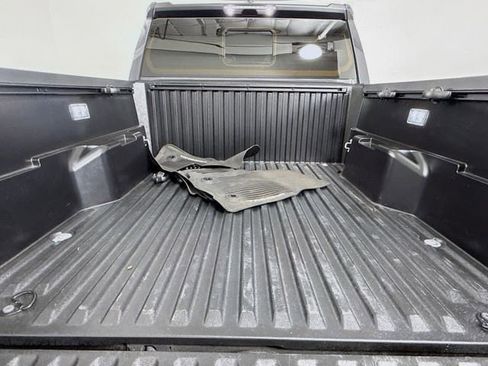 Certified 2025 Toyota Tacoma SR5 AWD/4WD image 26