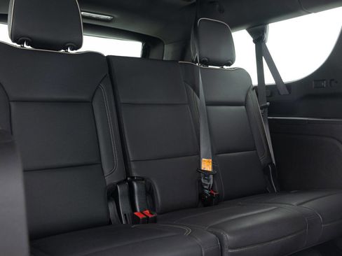 Used 2022 GMC Yukon XL SLT w/ SLT Luxury Package image 35