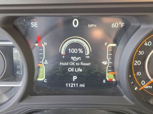 Used 2024 Jeep Wrangler Sport S image 19