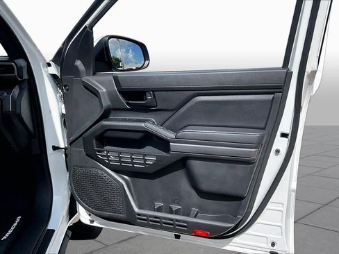 Used 2025 Toyota Tacoma SR5 RWD image 22